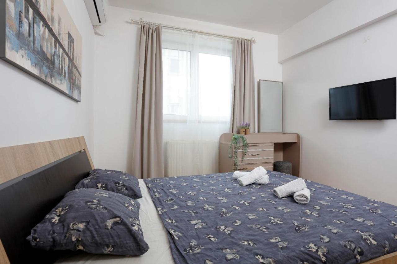 Rico'S 3 Bedroom City Center Apartment 부쿠레슈티 외부 사진