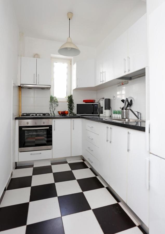 Rico'S 3 Bedroom City Center Apartment 부쿠레슈티 외부 사진